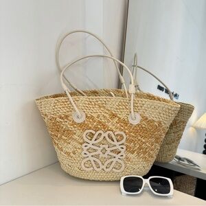 LOEWE 50x25x28cm straw bag
